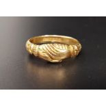 UNMARKED HIGH CARAT GOLD FEDE RING with clasped hand decoration, marked 'TURNER', ring size V and