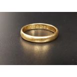 EIGHTEEN CARAT GOLD WEDDING BAND ring size L-M and approximately 2.9 grams