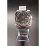 GENTLEMEN'S JAEGER LeCOULTRE CLUB AUTOMATIC WRISTWATCH the grey dial with silver baton five minute