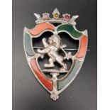 VICTORIAN SCOTTISH AGATE SET SHIELD SHAPED BROOCH with central lion rampant surrounded by