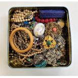 SELECTION OF MOSTLY VINTAGE COSTUME JEWELLERY including brooches, pendants on chains, bead