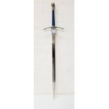 REPRODUCTION CLAYMORE STYLE SWORD with a polished steel blade with shaped quillons, a textured