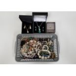 SELECTION OF VINTAGE AND MODERN JEWELLERY including freshwater pearl necklaces, various bead