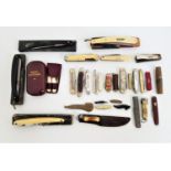 SELECTION OF PEN KNIVES AND RAZORS including an unusual kitsch pen knife with lenticular panels