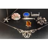 SELECTION OF SILVER AND OTHER VINTAGE JEWELLERY including two silver and marcasite brooches and a