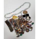 INTERESTING SELECTION OF VINTAGE COSTUME JEWELLERY including a pearl and crystal set necklace and