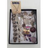 GOOD SELECTION OF SILVER JEWELLERY including a Siamese niello bracelet, the oval links depicting