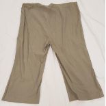 HOW THE GRINCH STOLE CHRISTMAS (2000) - 'WHO' CORDUROY PANTS Light grey fine cord very large