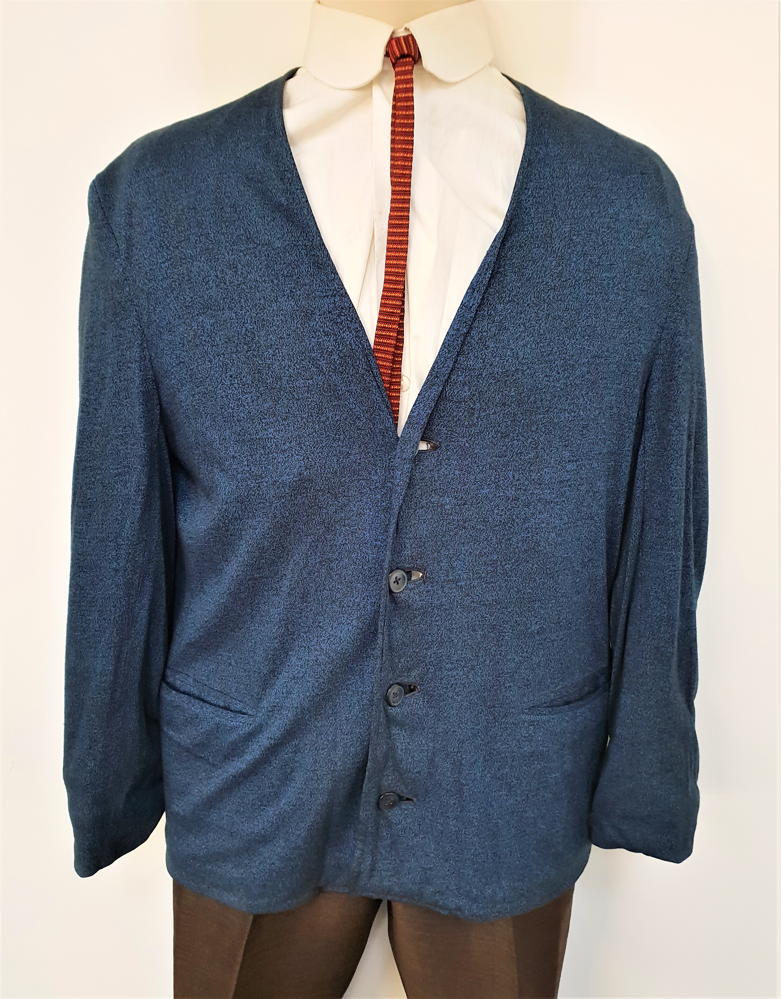 THE BEATLES - RINGO STARR'S SUIT, SHIRT AND TIE the collarless four button jacket in blue jersey - Image 2 of 8
