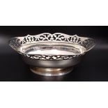 GEORGE V SILVER BON-BON DISH of oval form with a shaped and pierced border, Birmingham 1929,