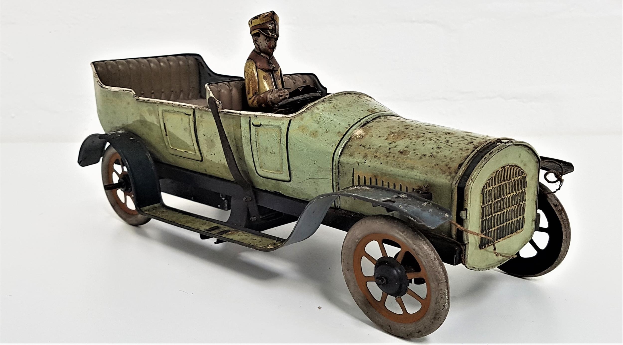 EARLY 20th CENTURY BING WERKE TIN PLATE OPEN TOP CAR in green livery with running boards and a