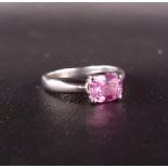 PINK SAPPHIRE SOLITAIRE RING the oval cut sapphire approximately 1ct, on platinum shank, ring size L