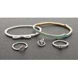 SELECTION OF PANDORA SILVER JEWELLERY comprising a Sparkling Bow bangle, two rings - Delicate