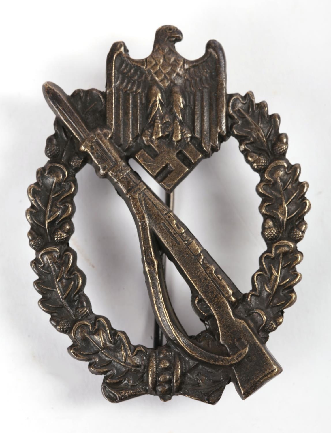 1939-1945 German Wehrmacht / Waffen SS assault badge. A rifle with fixed bayonet superimposed on