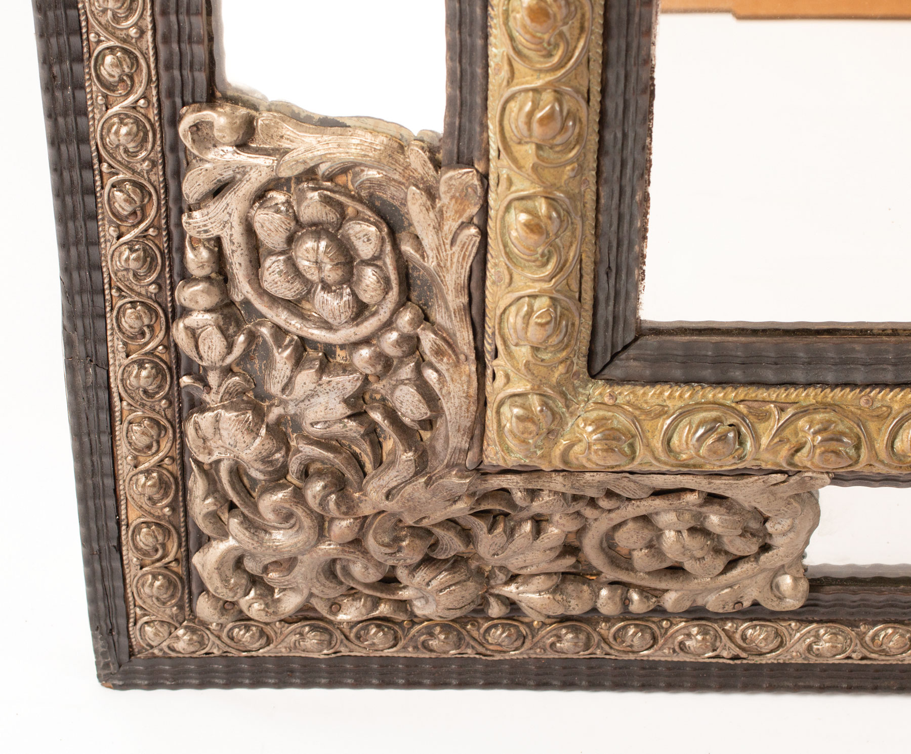 Louis XIV-Style Ebonized and Repousse Brass Cushion Mirror , 19th c., ribbon molded trim, beveled - Image 3 of 3