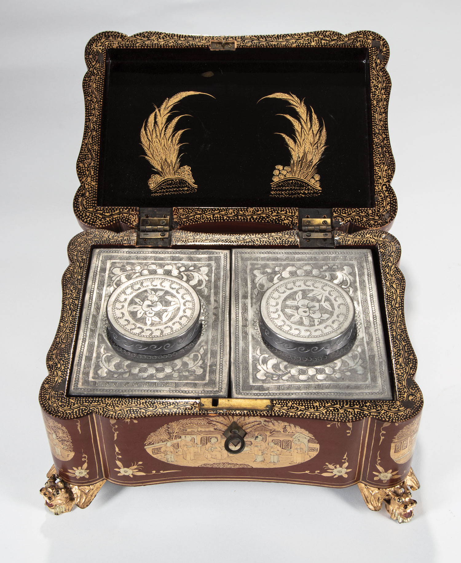 Chinese Gilt-Decorated Brown Lacquer Tea Caddy , 19th c., shaped rectangular form decorated with - Image 2 of 2