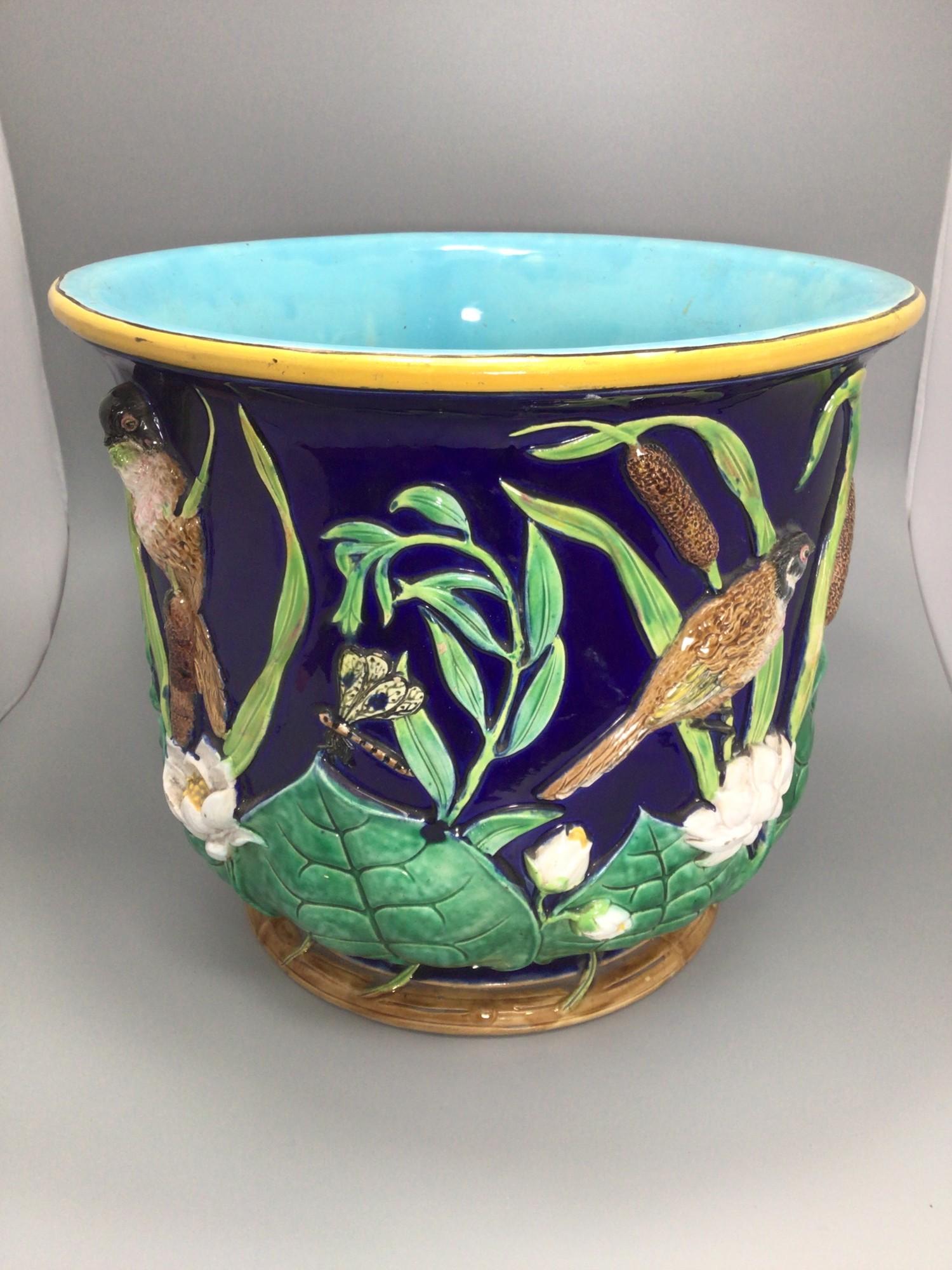 A 19th century Majolica pottery jardiniere, probably by George Jones, decorated in relief with birds - Image 4 of 6