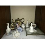 SECTION 25. A small collection of assorted mixed ceramics comprising a Lladro figure of a clown with