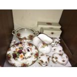 A collection of assorted Royal Albert 'Old Country Roses' pattern wares including a jug, tureen