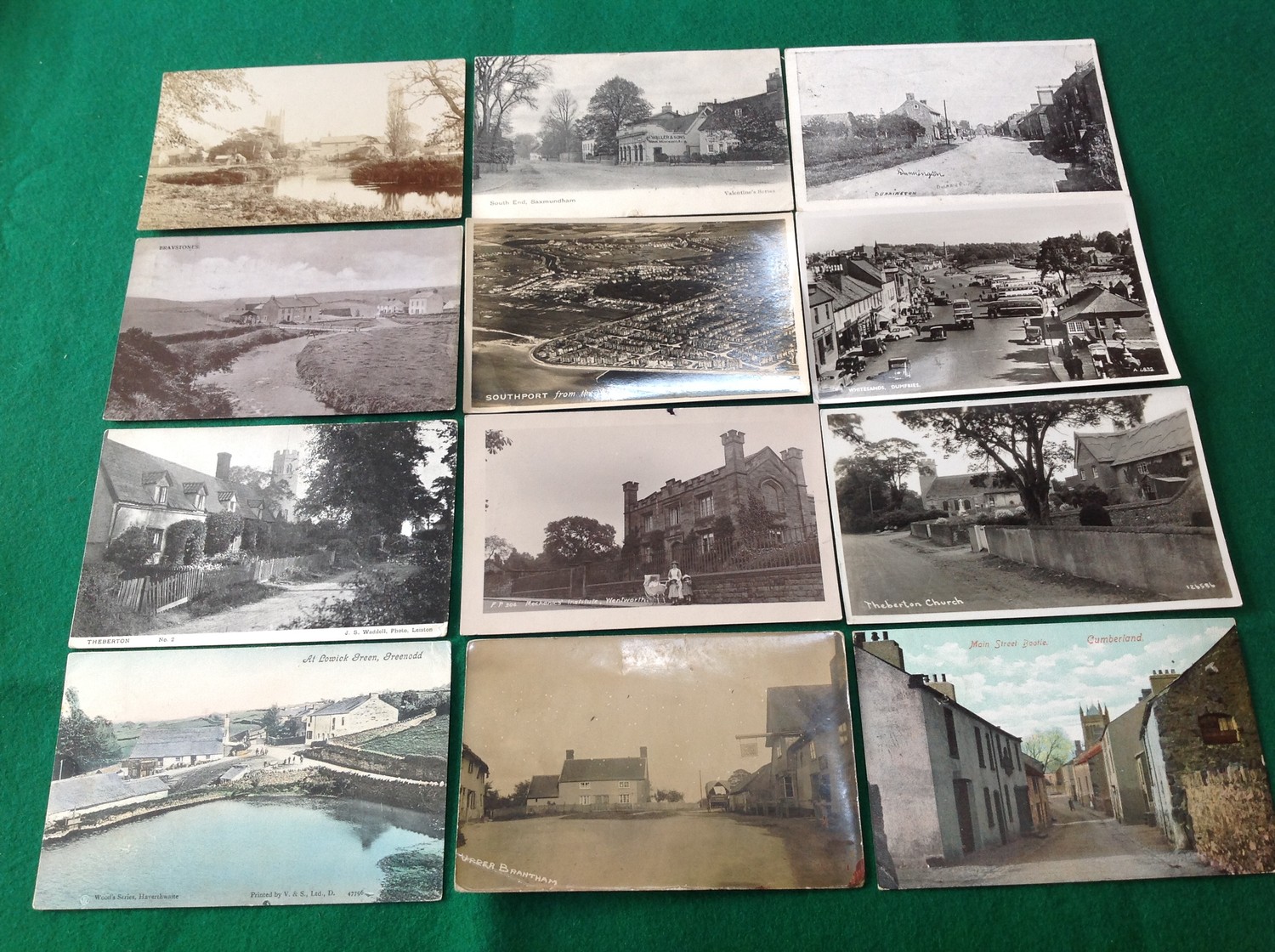 Approximately130 standard-sized postcards - mainly British topographical cards, but with a few - Image 3 of 4