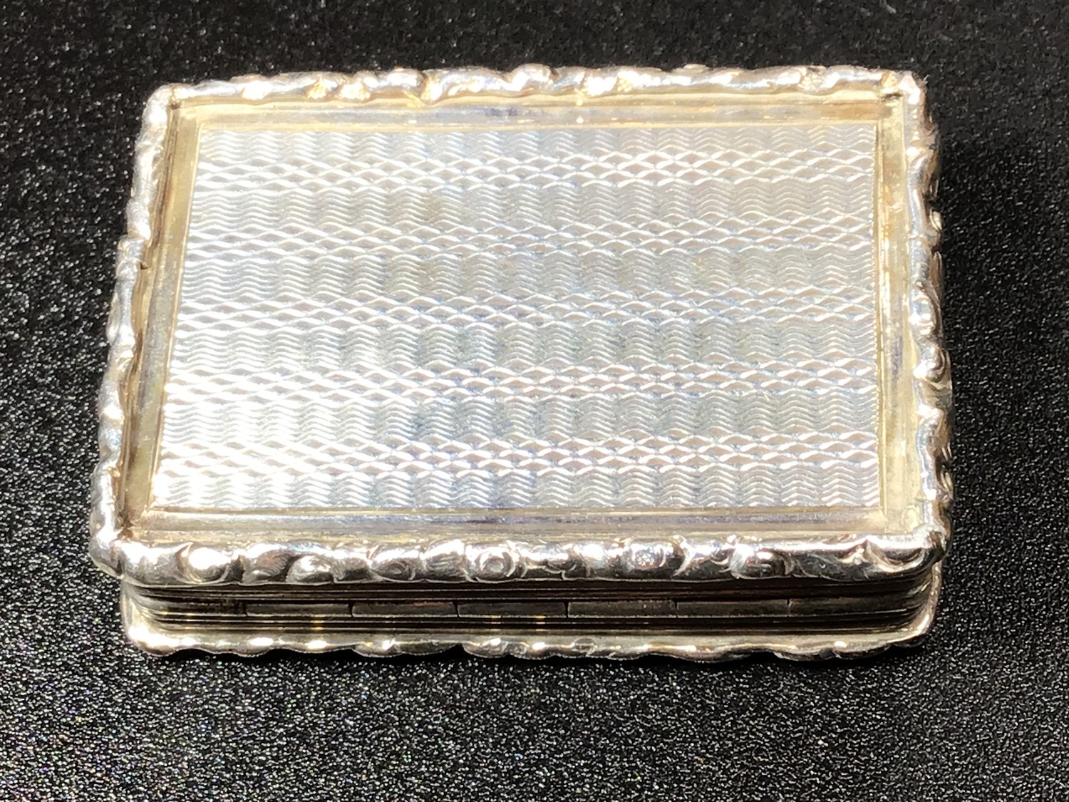 A William IV silver rectangular vinaigrette with raised borders, engine turned engraving to cover - Image 2 of 4