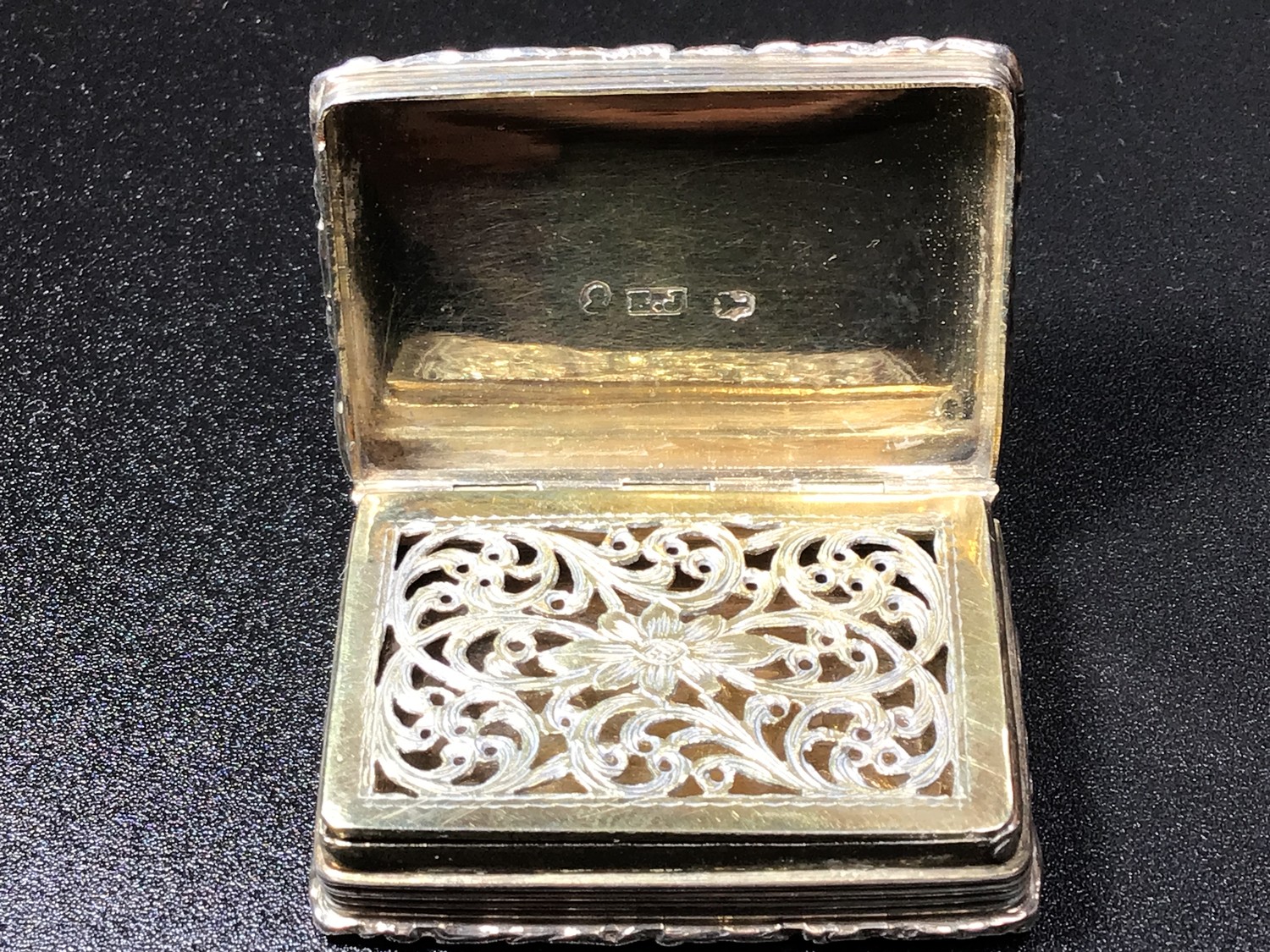 A William IV silver rectangular vinaigrette with raised borders, engine turned engraving to cover - Image 3 of 4