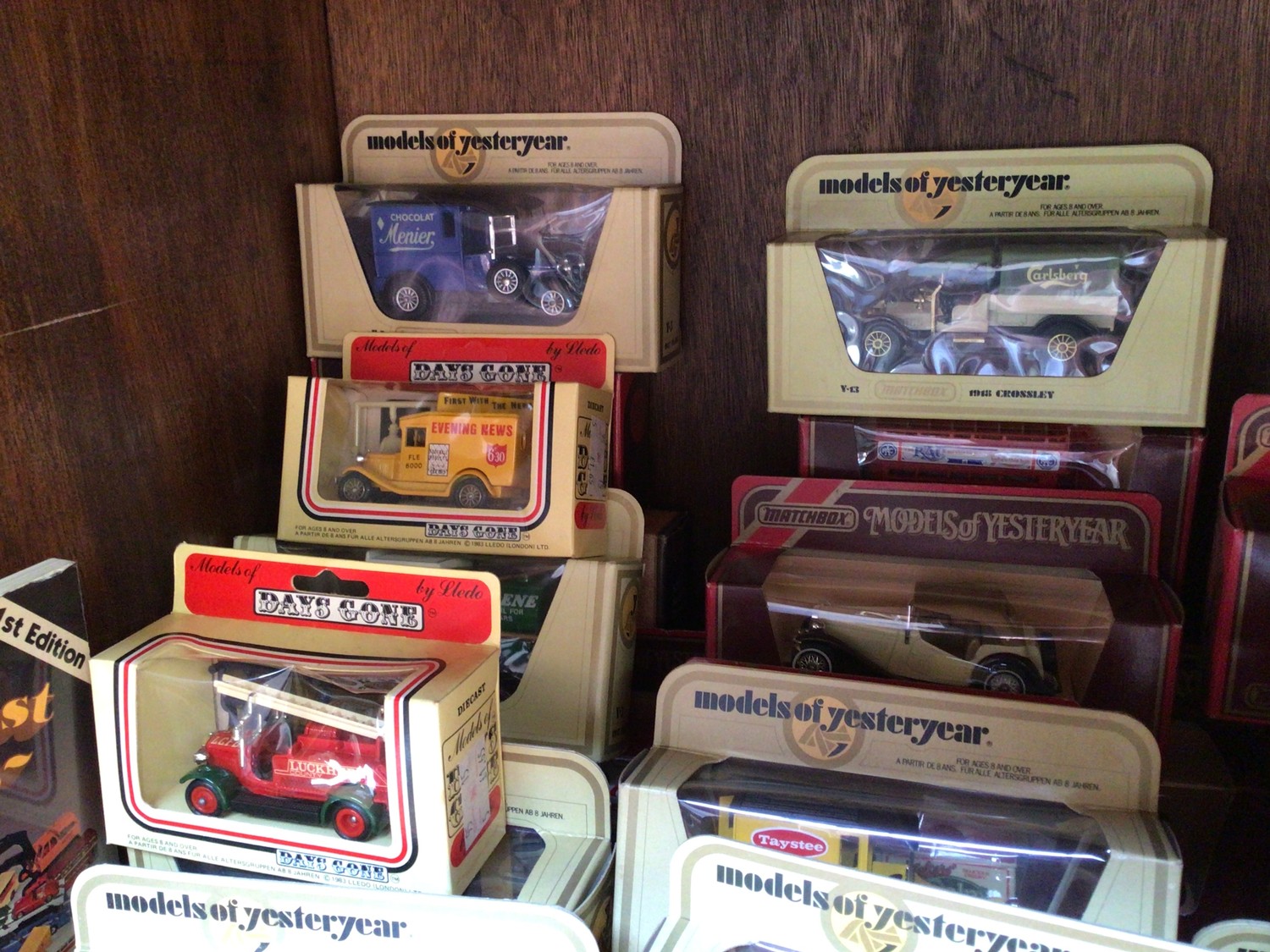 SECTION 53. A collection of approximately 42 boxed die-cast model vehicles, predominantly Matchbox - Bild 2 aus 2