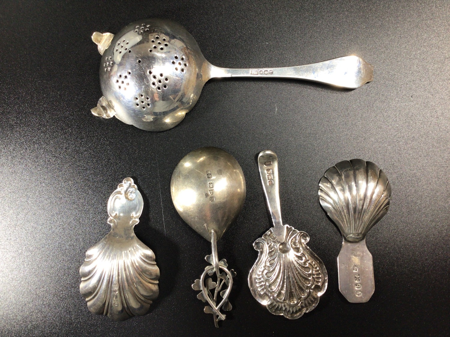 Four various silver caddy spoons including two examples by Maurice Freeman, one with clover leaf - Image 2 of 3