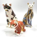 Three Royal Crown Derby paperweights, 'Mother Cat', 'Sitting Ginger Kitten' limited edition 704/1500
