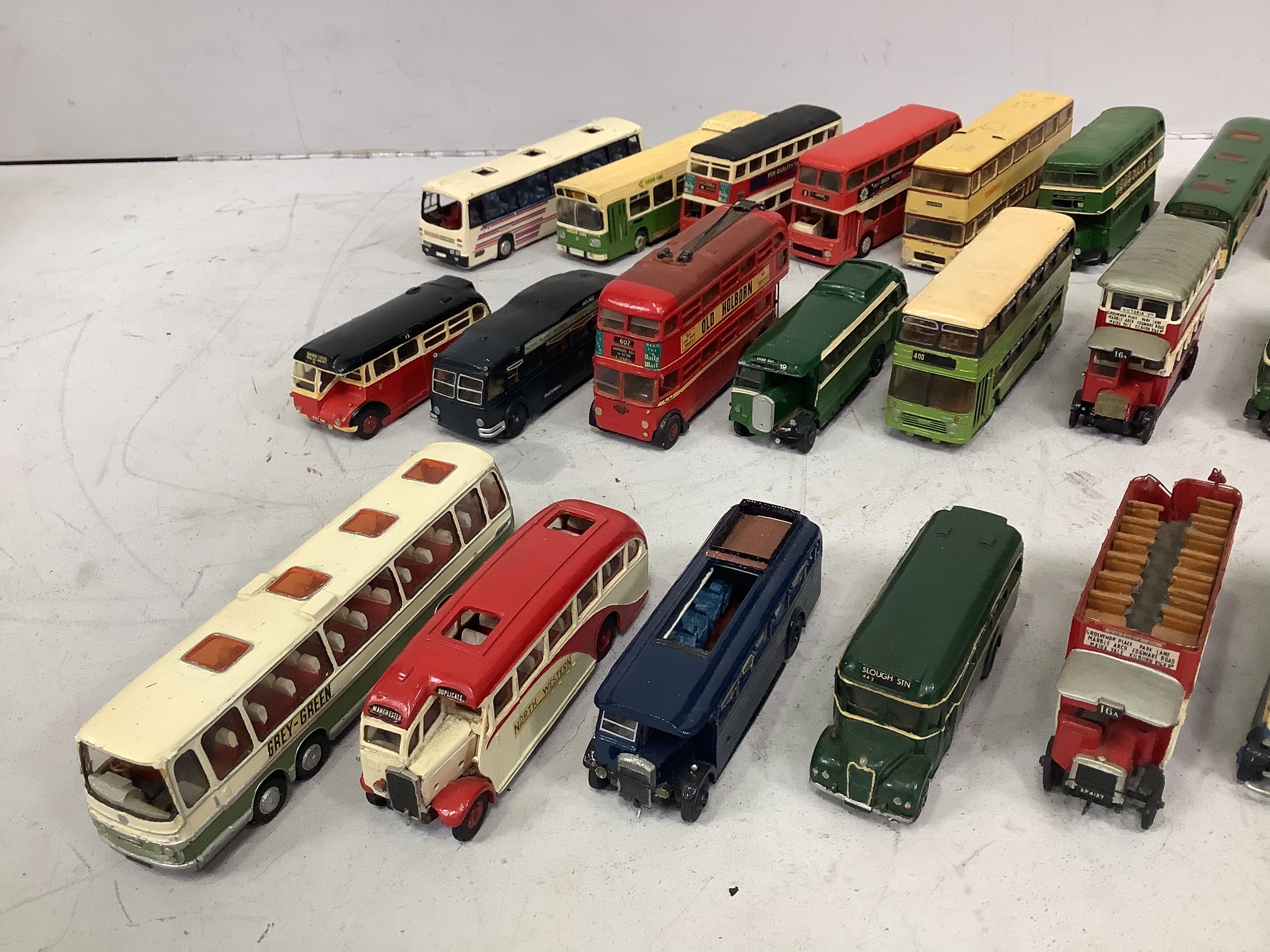 A collection of 57 unboxed buses, coaches and trams of varying condition from Varney and Pirate - Image 5 of 6