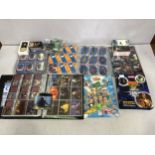 A collection of Lord of the Rings, Star Wars, Harry Potter and Thunderbirds collectables and cards