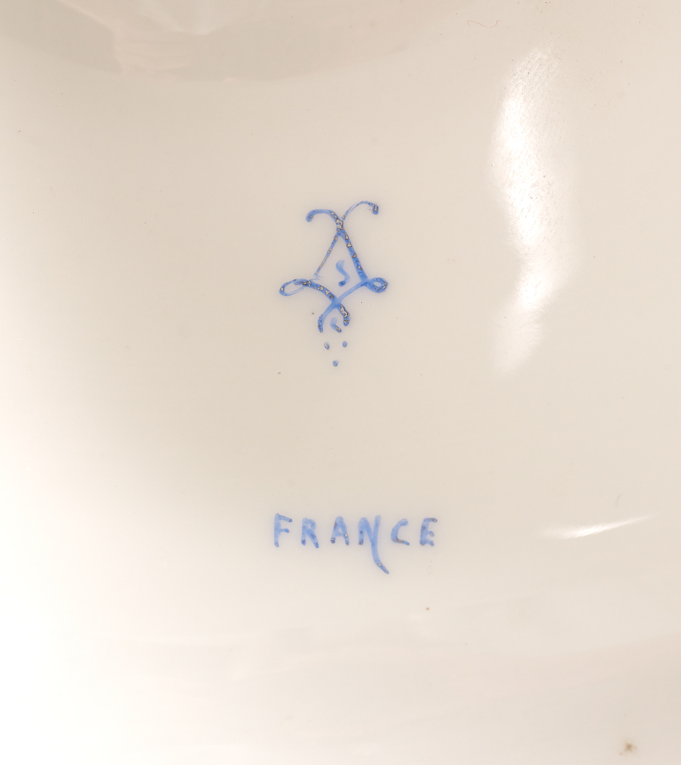 French Bronze-Mounted Porcelain Urn - Image 4 of 4