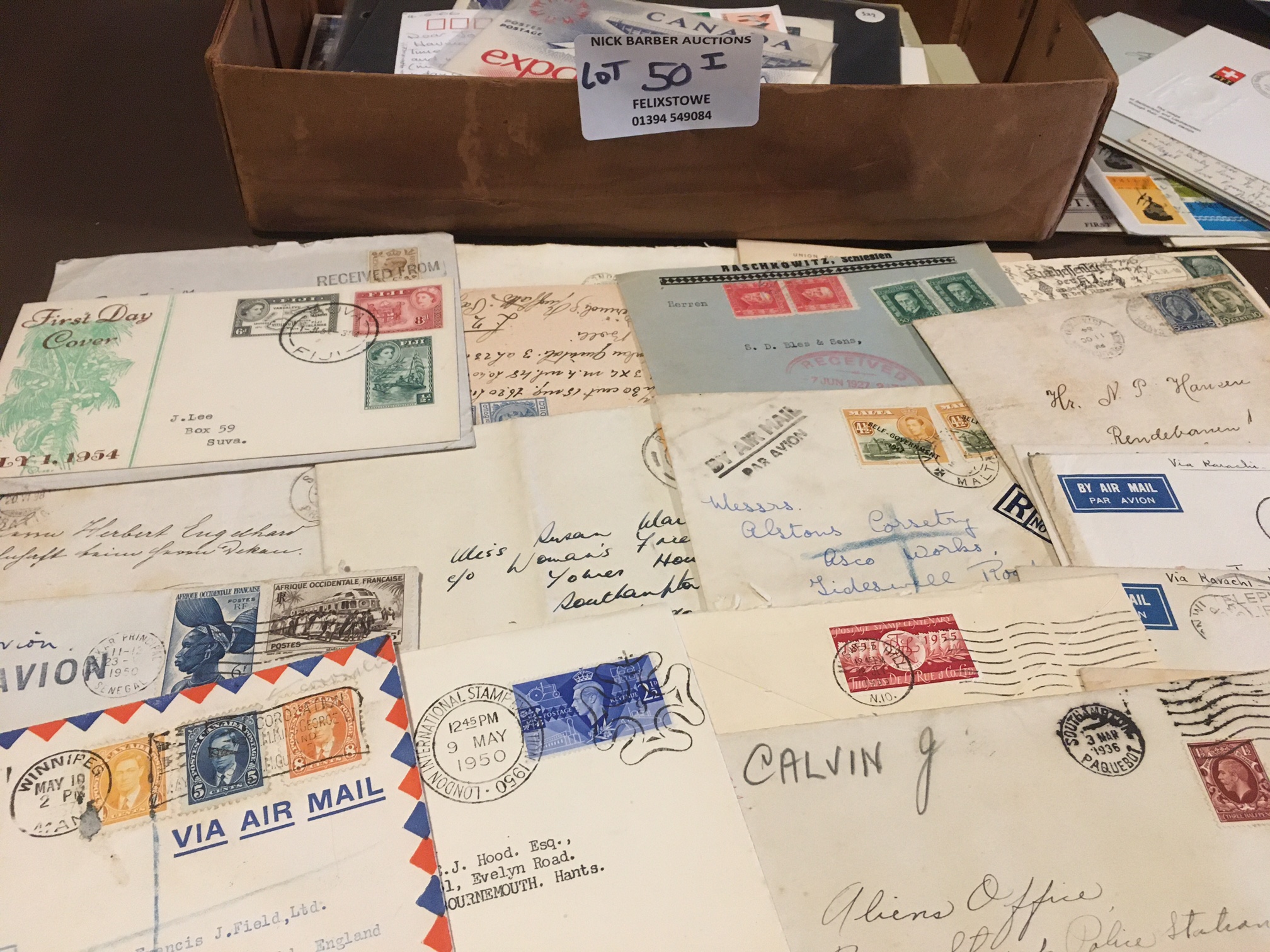 Stamps : Small box of Worldwide covers / commonwea - Image 2 of 3