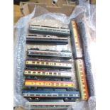 Diecast : Hornby - Lima etc x 10 carriages - all i