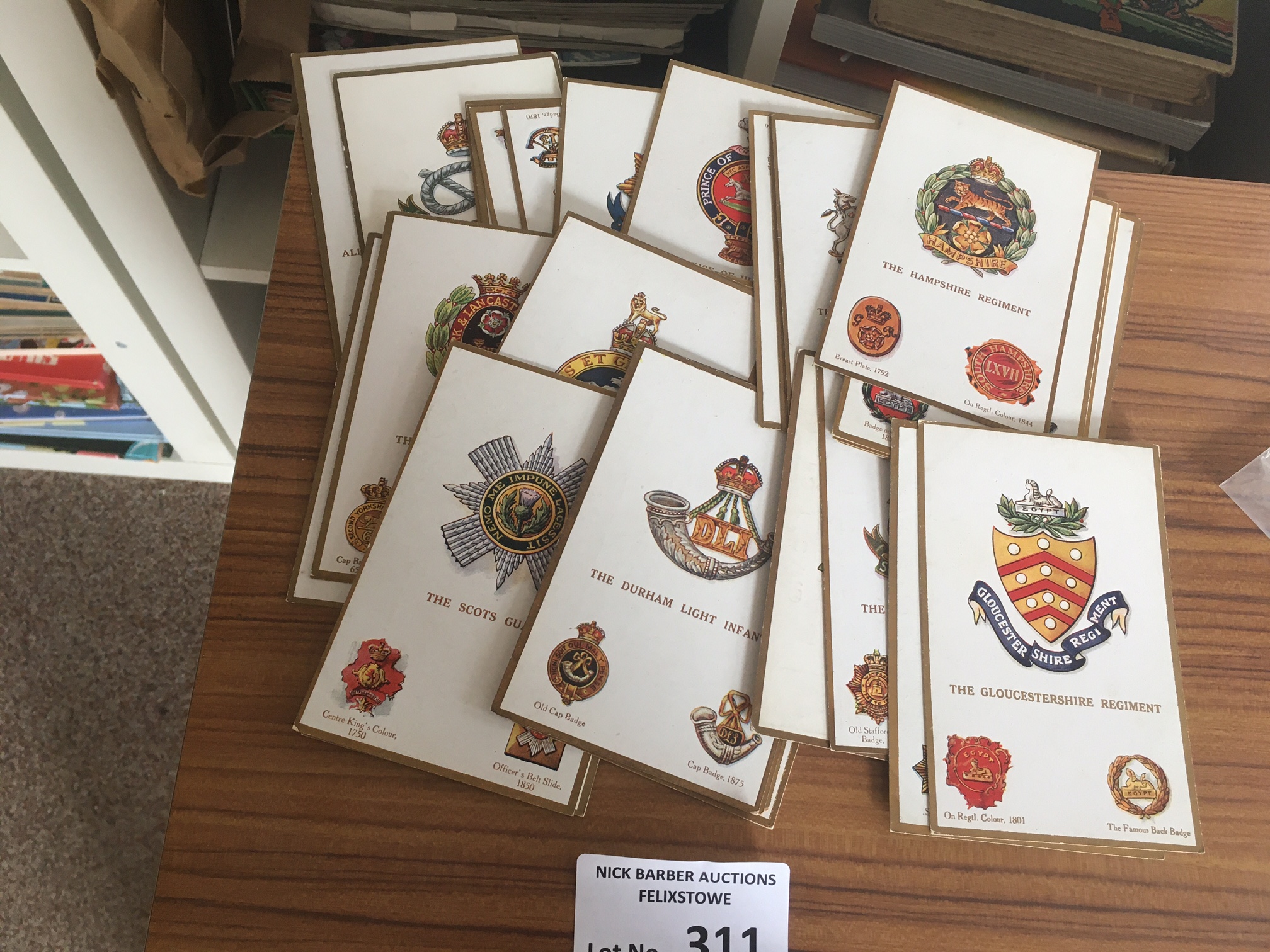 Postcards : Regimental badges cards - Bale & Polde