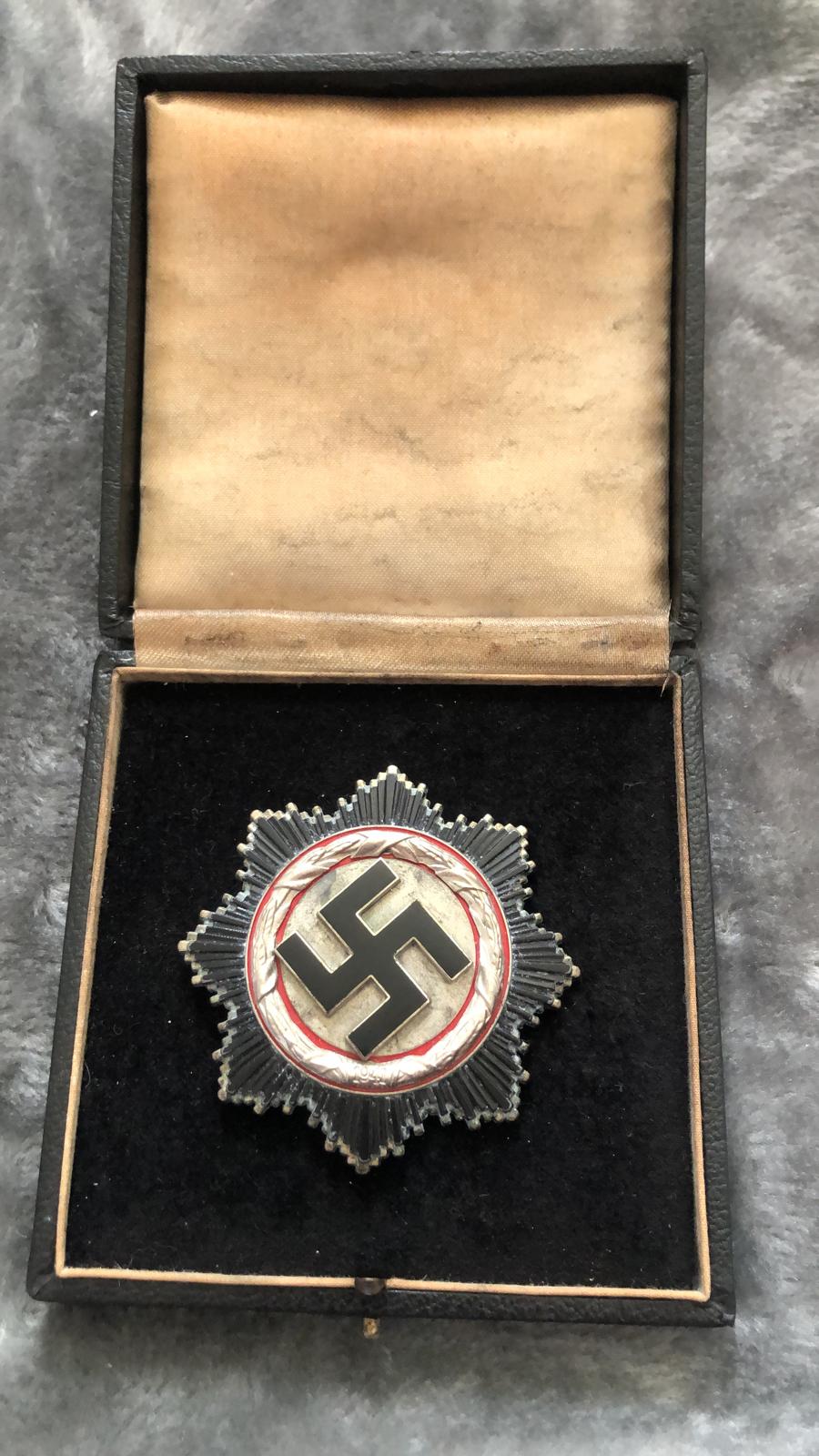 Militaria : German WW2 a cased Deutches Kreuz in s