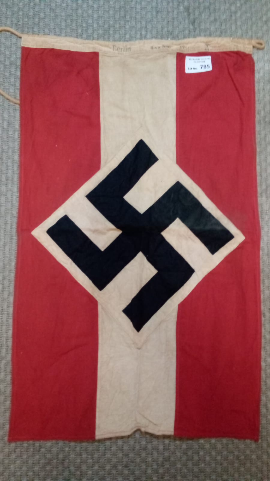 Militaria : German Hitler Youth interest a flag, s