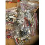 Diecast : Lots of bags of plastic figures, soldier