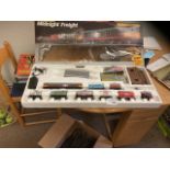 Diecast : Hornby Midnight Freight train set & extr