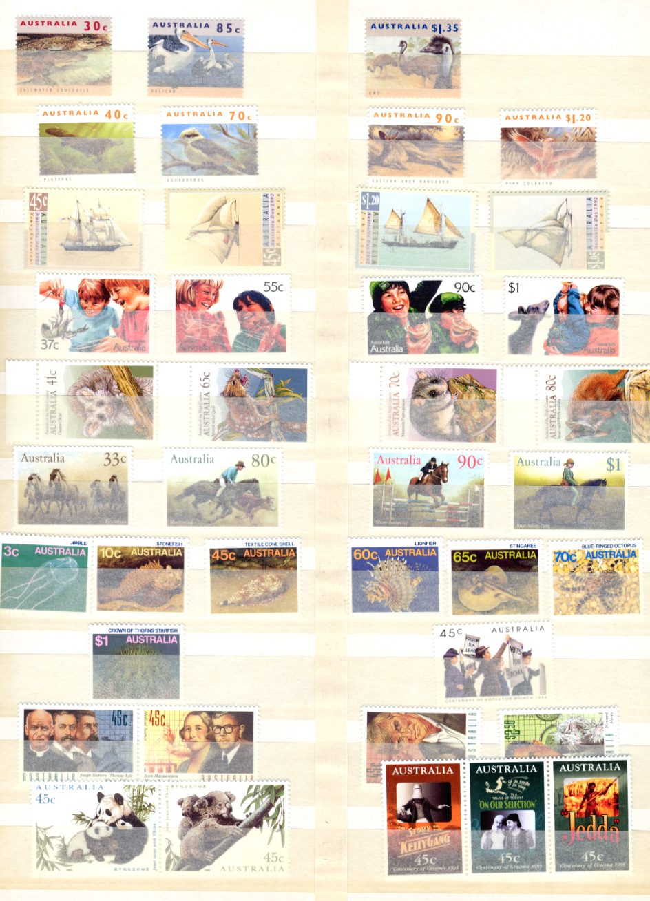Stamps : AUSTRALIA Red S/B cntg. Sets, singles, M - Image 5 of 6
