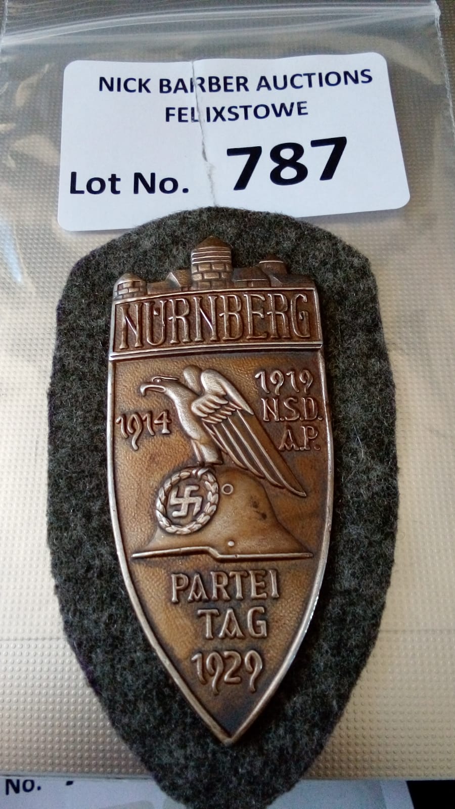 Militaria : German Nurnberg arm plaque 1929 - GVF