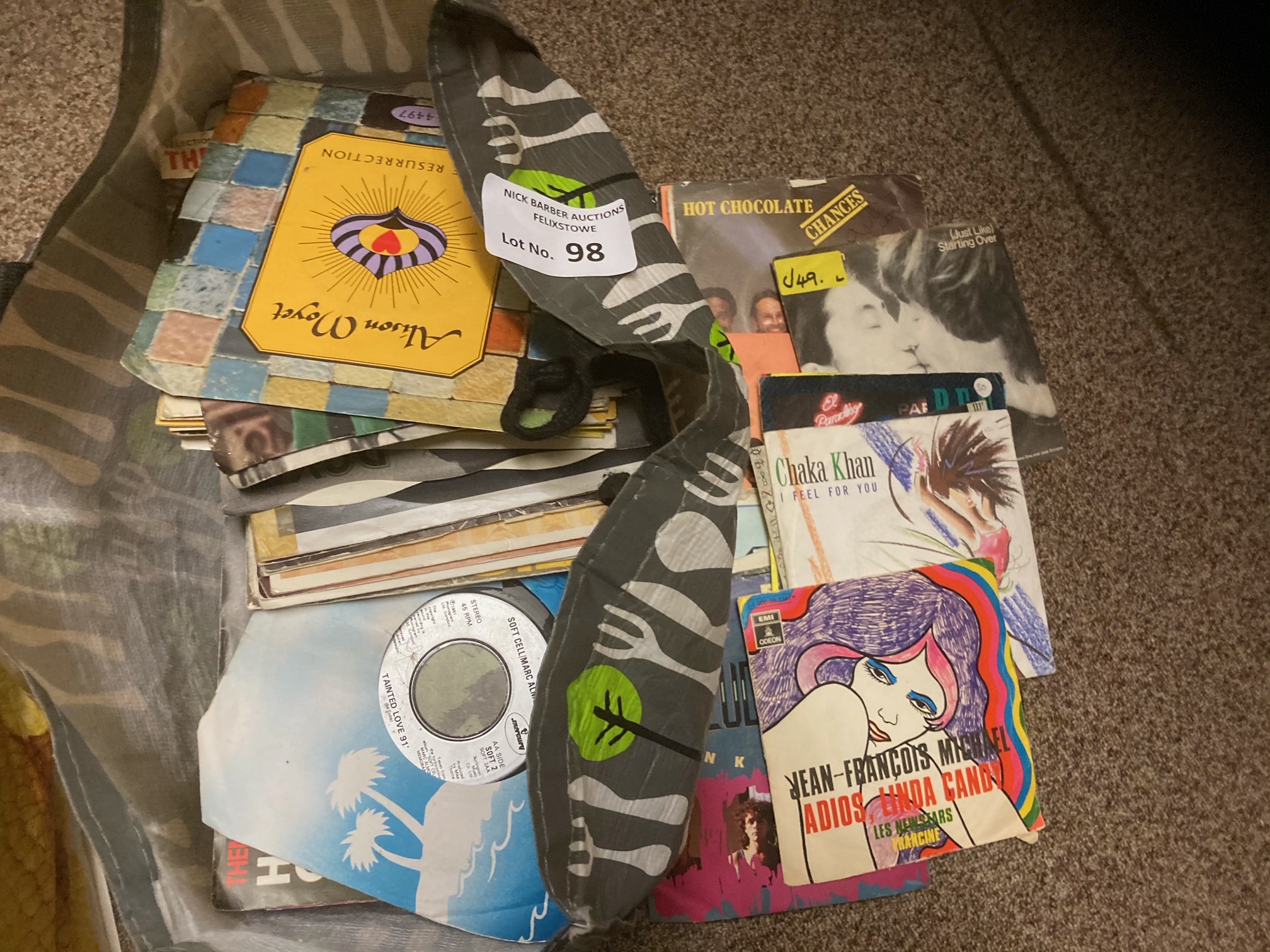 Records : Large bag of mixed 7" singles x250 good