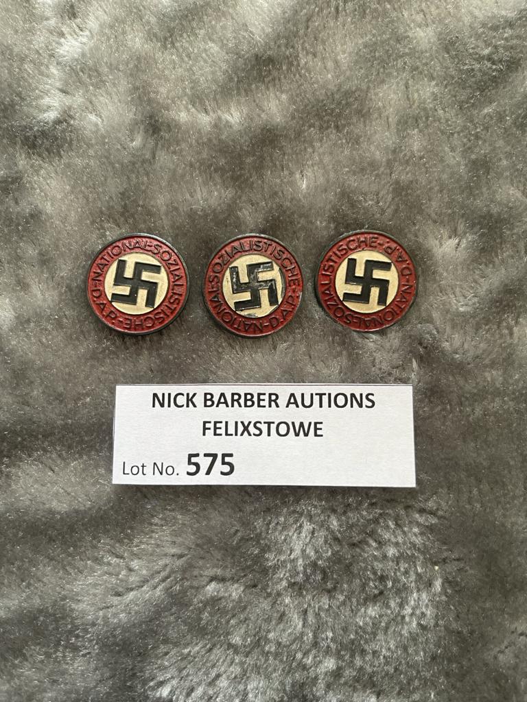 Militaria : 3x Hitler Party Badges - condition GVF