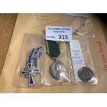 Militaria : German WWII Mothers Cross - silver ger