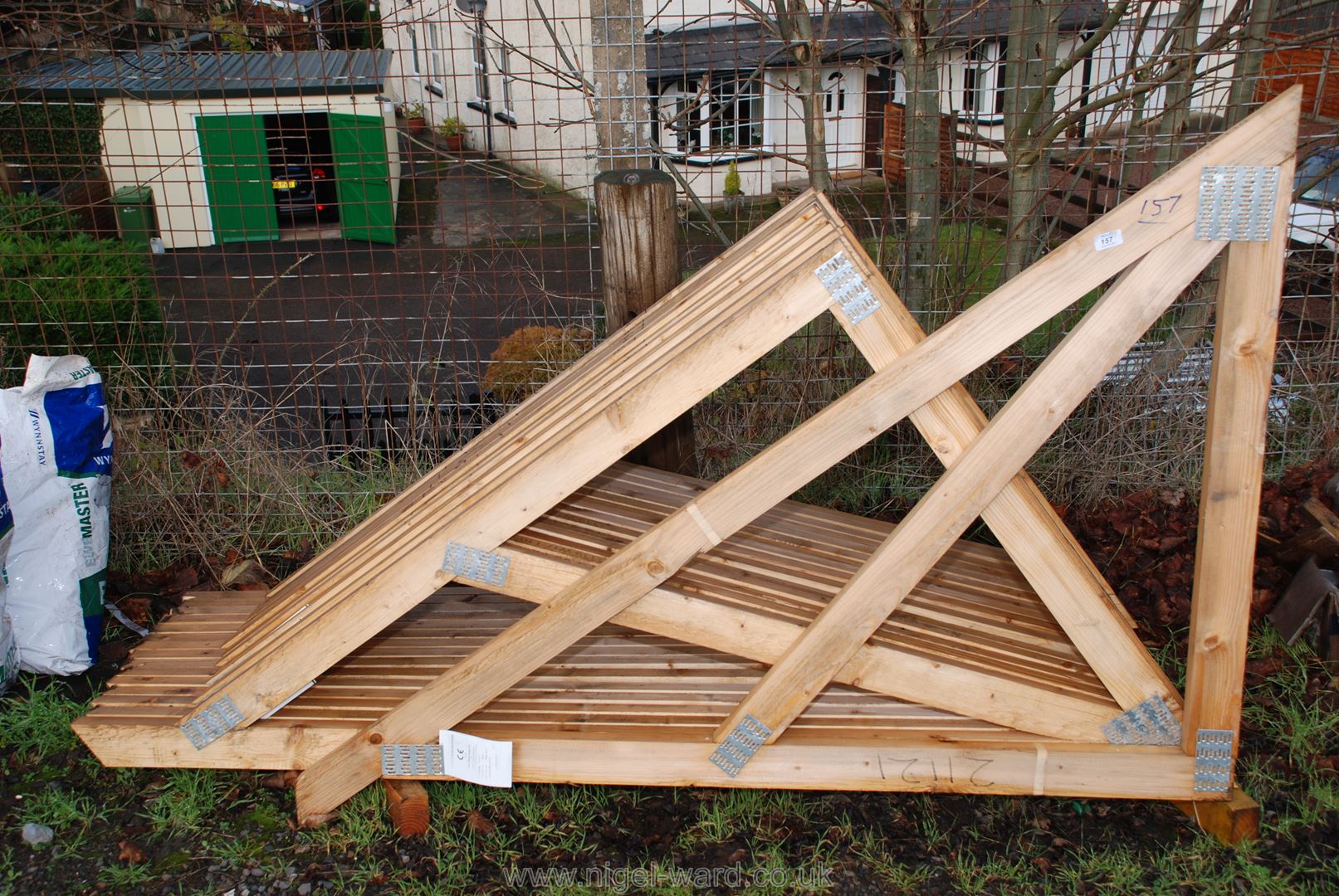 16 porch trusses 53'' x 42''.