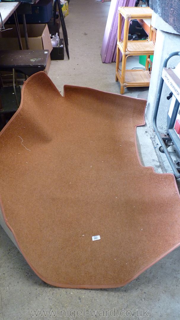 A carpet cut and whipped to fit a specific shape. - Image 3 of 3