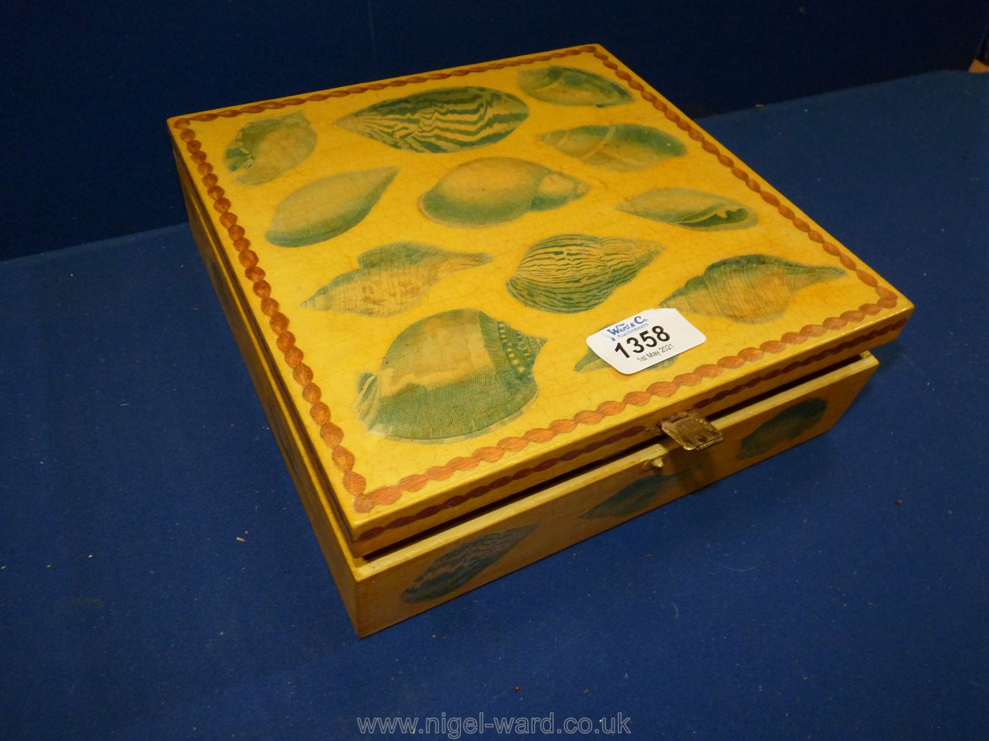 A painted wooden Box decorated with shell motifs, - Image 3 of 3