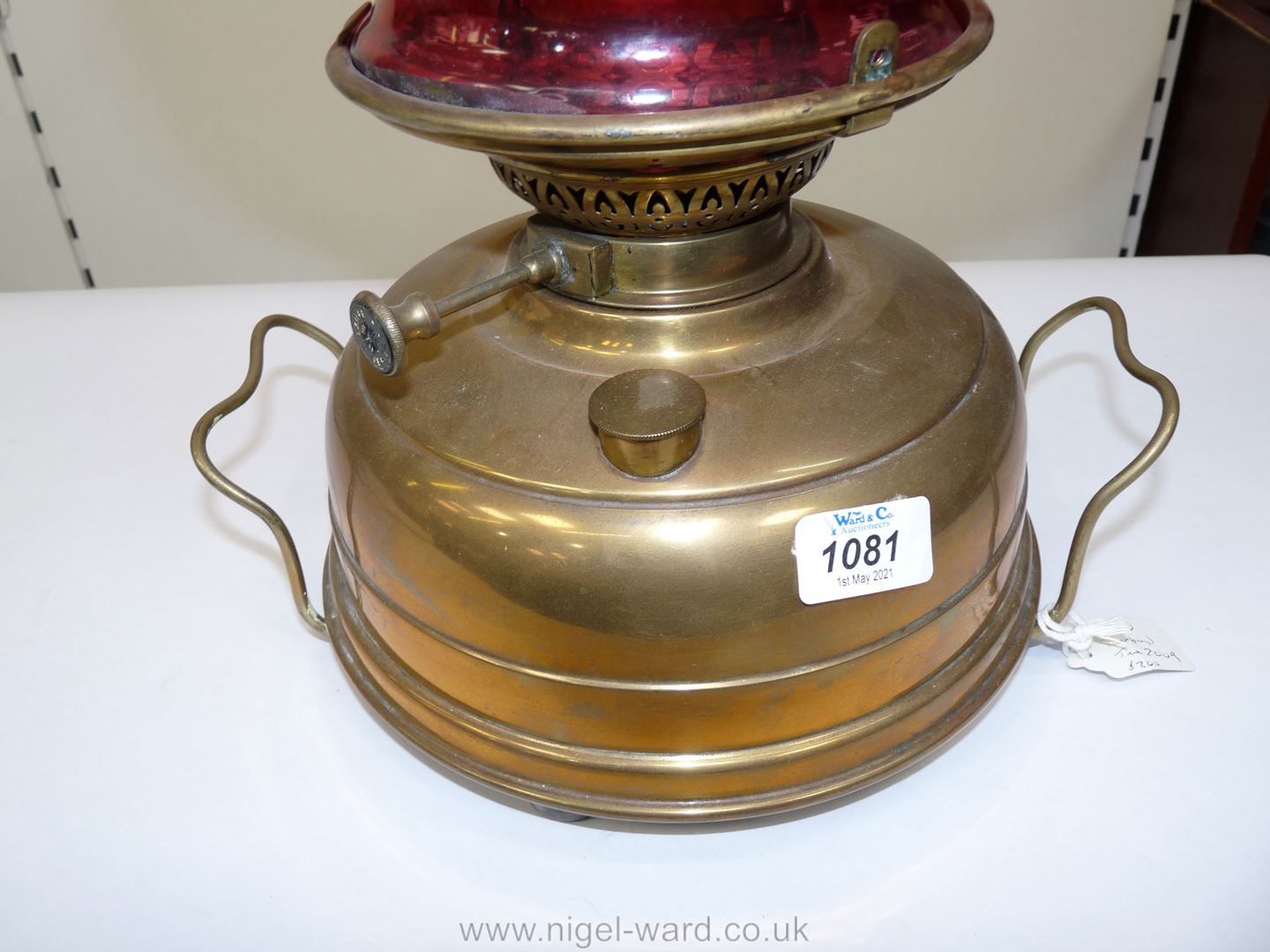 A Victorian Church oil/heater Lamp with squat brass base, having central draught, - Image 3 of 4