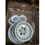Eighteen pieces of Royal Worcester including trinket dishes, plates 'Engadine' pattern saucers, etc.