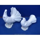 Two Lladro White Doves, both a/f.